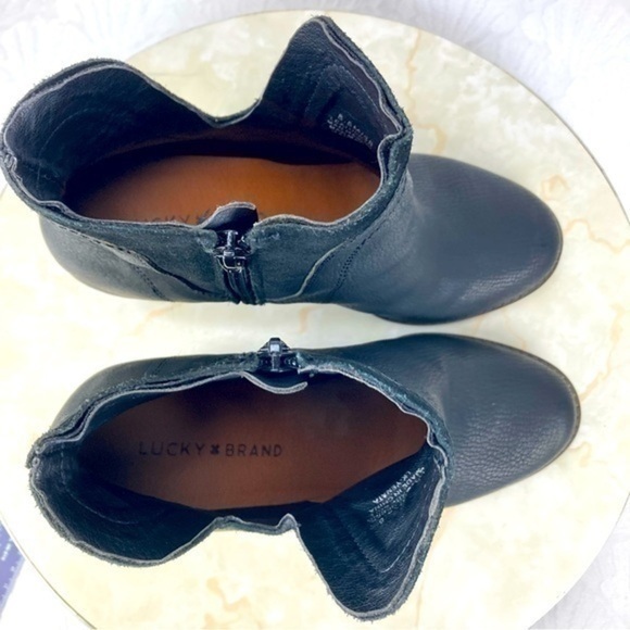 Lucky Brand Yenata Black Leather Wedge Booties (size 8.5) - Picture 7 of 12